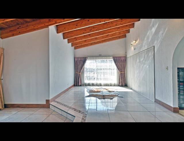 4 BEDROOM HOUSE FOR SALE IN BRACKENHURST